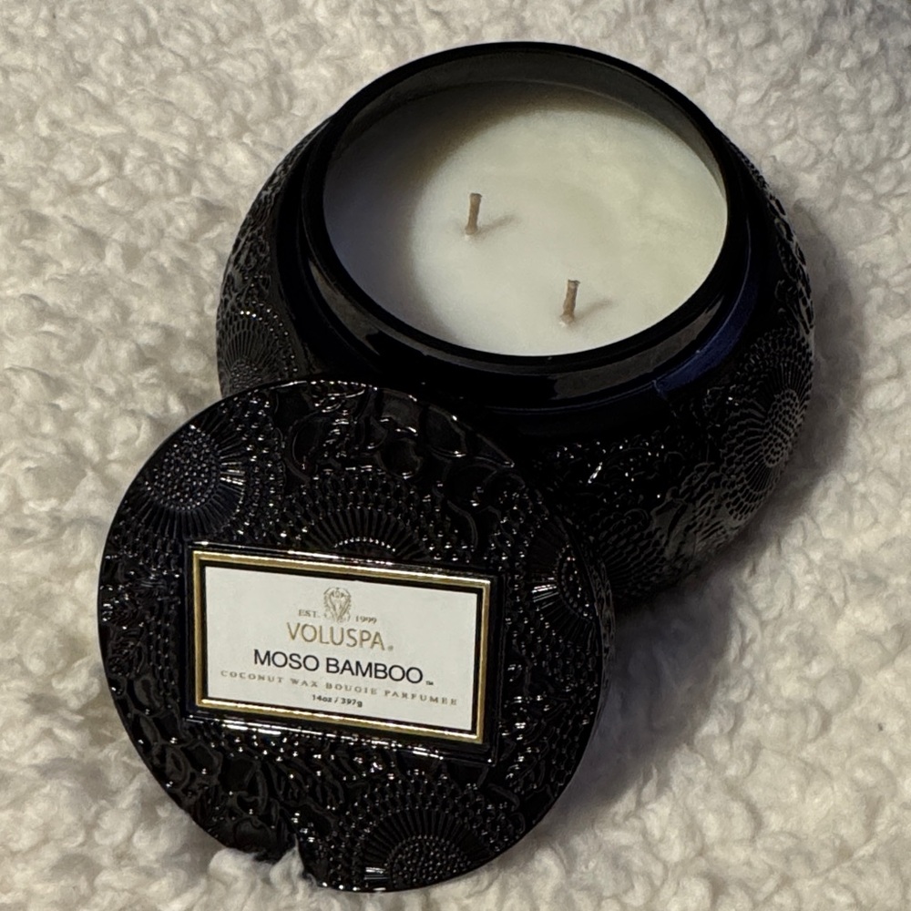 Voluspa Moso Bamboo Textured Black Candle